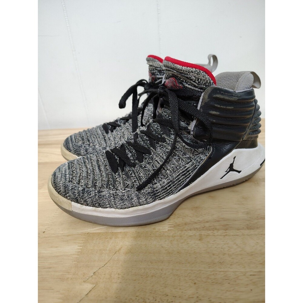 Nike Air Jordan XXXII BG MVP 6Y Black Gray Basketball Sneaker AA1254-002